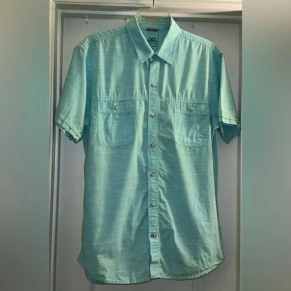 IZOD Saltwater Relaxed Classics Button Down Shirt - Picture 1 of 5